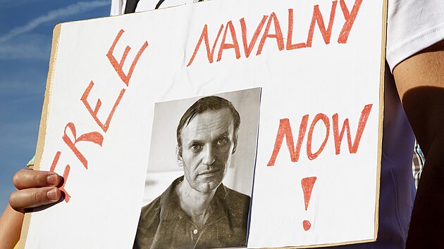 Demonstrace za osvobození Alexeje Navalného v Ženevě (15. června 2021)