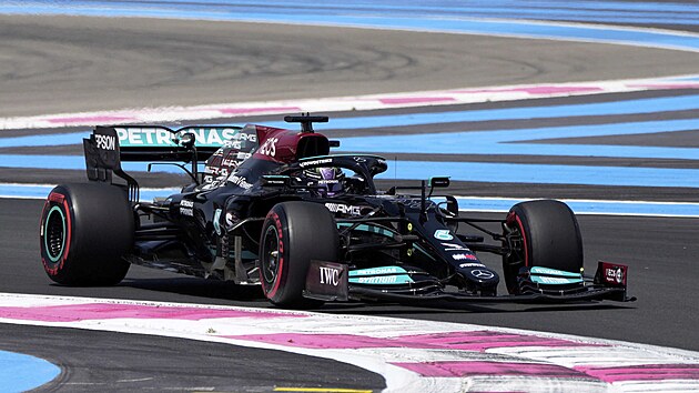 Lewis Hamilton z Mercedesu v trninku na Velkou cenu Francie F1.