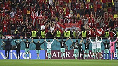 Rakoutí fotbalisté oslavují vítzství nad Severní Makedonií.