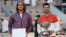 Finalist� Roland Garros 2021: �ek Stefanos Tsitsipas (vlevo) a v�t�z, Srb Novak...