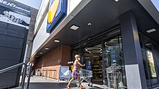 V Olomouci nedávno otevel tvrtý supermarket Lidl (na snímku nová prodejna v...