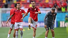 Goran Pandv, kapitán a lídr fotbalist Severní Makedonie, se rozcviuje ped...