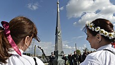 V Tupesích mají nový památník, který pipomíná návtvu papee Jana Pavla II. v...