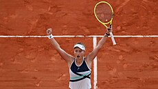 ÚDIV. Barbora Krejíková neme uvit, e postoupila do finále Roland Garros.