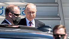 Ruský prezident Vladimir Putin ve st�edu po poledni p�ilet�l do �enevy, kde se...