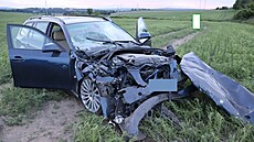 Při úterní tragické nehodě u Svatého Kříže narazil mladý řidič BMW zezadu do...