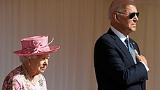 Britská královna Albta II. a americký prezident Joe Biden (Windsor, 13....