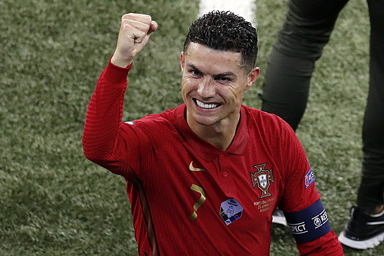 Portugalský kapitán Cristiano Ronaldo.