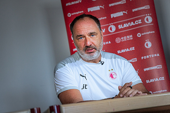 Slávistický trenér Jind�ich Trpi�ovský.
