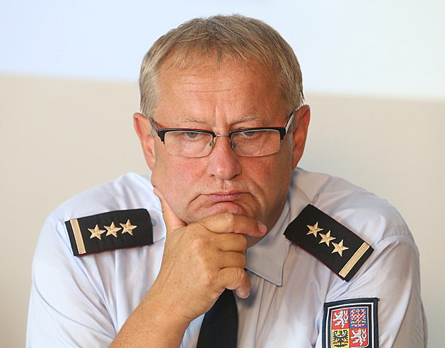 Šéf policie v Ústeckém kraji končí, důvodem má být i funkce pro Husáka