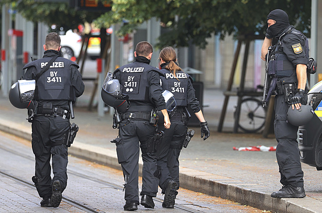 Německá policie dopadla útočníka z Erfurtu. Zranil dva lidi, motiv je nejasný