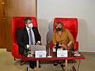 editel hotelu Thermal Vladimír Novák a ministryn financí Alena Schillerová....