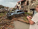 Torn�do bralo v�echno. Stromy, auta i domy. (25. �ervna 2021)