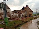 Hasii pomáhají s odklízením následk boue na jihu Podboanska. (25. ervna...