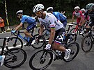 Slovák Peter Sagan (v bílém) bhem druhé etapy Tour de France