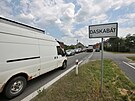 Ucpaný prjezd obcí Daskabát na Olomoucku. Obousmrn uzavená dálnice D35 u...