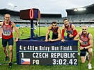 eská tafeta na 4x400 metr ve sloení (zleva) Jan Tesa, Vít Müller, Pavel...
