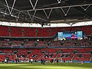 Stadion Wembley v Londýn, pedzápasové rozcviení Anglie a esko.