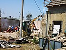 Lidé v Mikulicích na Hodonínsku zaali 29. ervna 2021 demolovat domy poniené...
