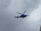 Do pátrání po stelci policie nasadila i vrtulník (29. 6. 2021)