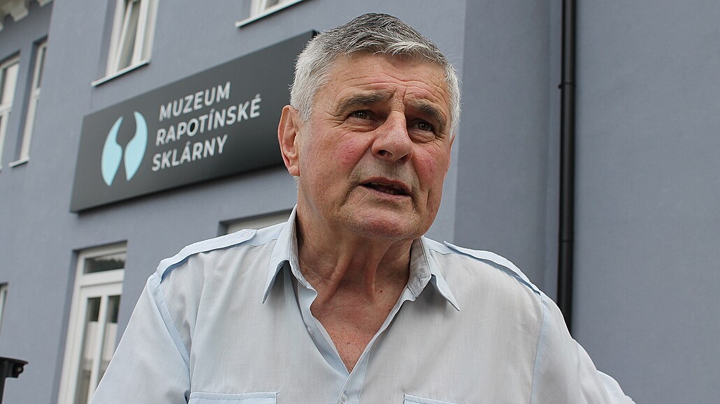 František Kašík pracoval ve sklárnách v Rapotíně na Šumpersku téměř padesát...