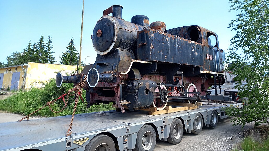 Na parní lokomotiv� je sice více ne� patrné, �e byla vyrobena p�ed 66 lety, ale...
