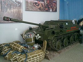 ASU-57 byl prvním prostředkem, který měl zvýšit palebnou sílu výsadkových...