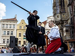 Na Staroměstském náměstí proběhla rekonstrukce popravy 27 českých pánů. (21....