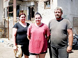 Marta, Roman a jejich dcera Marta �ijí v dom� v Moravské Nové Vsi 16 let. Mu�...