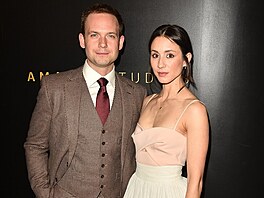 Man�elé Patrick J. Adams a Troian Bellisario