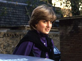 Princezna Diana jet coby Lady Diana Spencerová (listopad 1980)