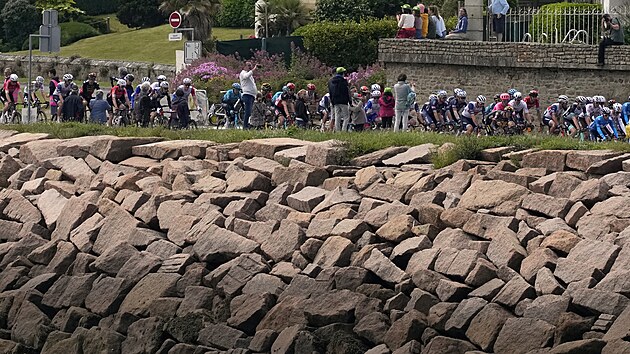 Hlavn balk bhem druh etapy Tour de France s dvojm vlapem na Mûr de...