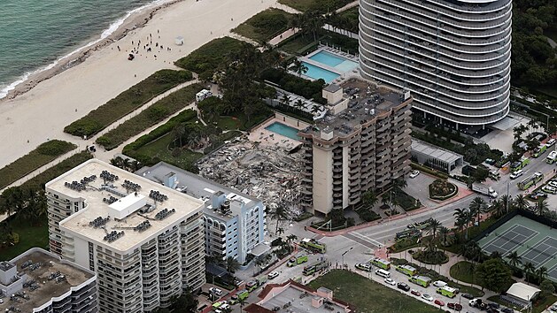 Na Floridě se zhroutila vícepodlažní budova. (24. června 2021)