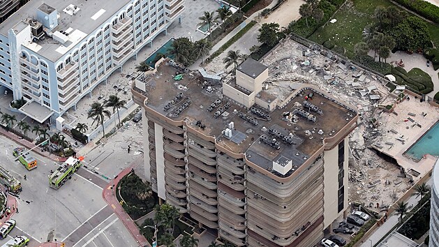 Na Florid se zhroutila vcepodlan budova. (24. ervna 2021)