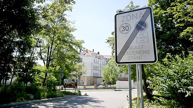Z ulic brněnské Masarykovy čtvrti se stává parkoviště park and ride. Řidiči tu bezplatně zaparkují a do centra jedou tramvají.