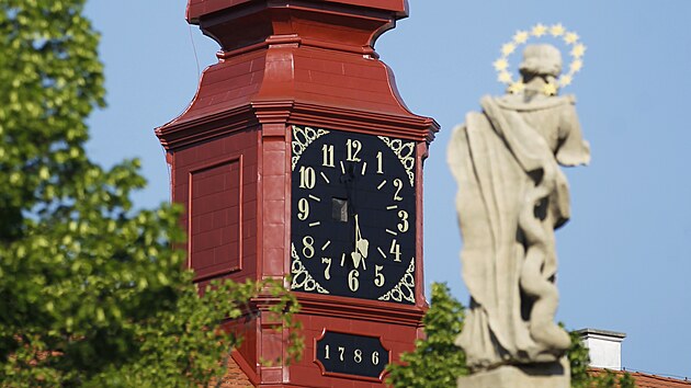 Na v jihlavsk radnice se vrtily restaurovan hodiny. Maj stejn vzhled, jako po stavb viky v roce 1786.