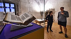 Hrad v Lipnici nad Sázavou představil výstavu Příběh Lipnické bible.