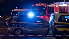 Police zasahuje na míst stelby ped ia barem v berlínské tvrti Wedding....