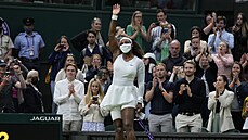 Serena Williamsová se louí s fanouky, svj zápas v prvním kole Wimbledonu...