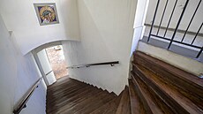 "Krvavé schody" z prken Staromstského popravit v Nemocnici na Frantiku.