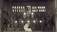 Tryzna konaná v zá�í roku 1937 po úmrtí prezidenta �SR T. G. Masaryka v...