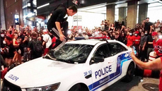 Fanouci Montreal Canadiens zdemolovali policejní auto po postupu Canadiens do...