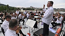 Dirigent Jaroslav Kyzlink ídí orchestry Národního divadla a Státní opery 19....