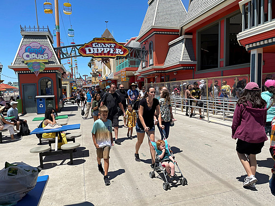 Zábavní park Santa Cruz Beach Boardwalk. (28. ervna 2021)