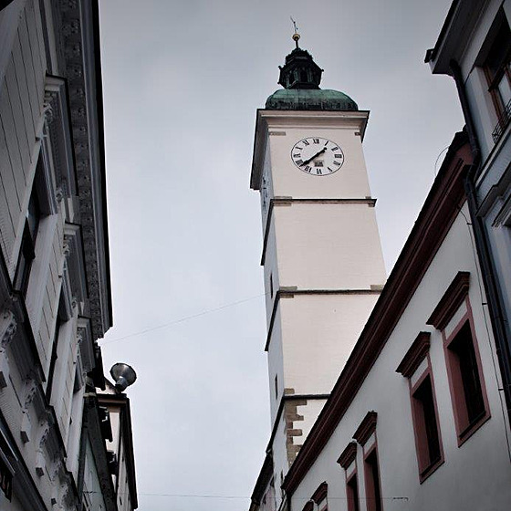 Stará radnice v Uherském Hradišti má věž vychýlenou o více než 70 centimetrů...