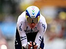 Chris Froome na trati první ze dvou asovek Tour de France.