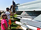 V Leteck�m muzeu v Kunovic�ch zrenovovali legend�rn� st�ha�ku MIG 21MF (�erven...
