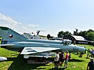 V Leteck�m muzeu v Kunovic�ch zrenovovali legend�rn� st�ha�ku MIG 21MF (�erven...