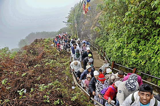 Vstup na Adams Peak nen snadn a vyaduje bu spoustu vry, nebo spoustu...