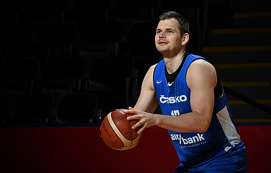 Jaromír Bohaík na tréninku eských basketbalist